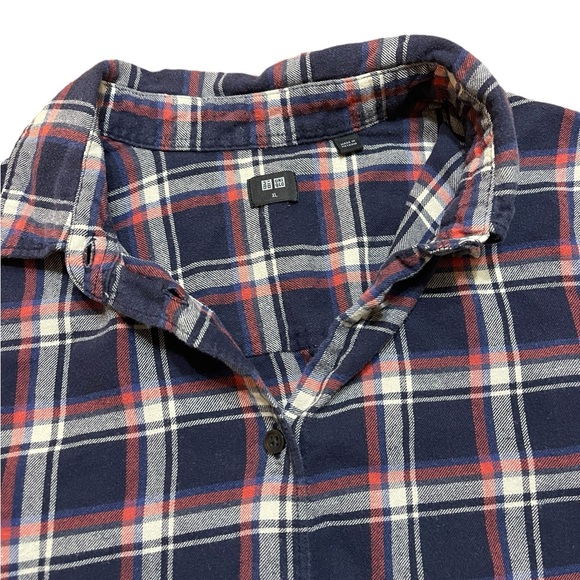 Two Uniqlo Collared Flannel Button Up Long Sleeve Shirt Top Size XL Plaid - Picture 10 of 13